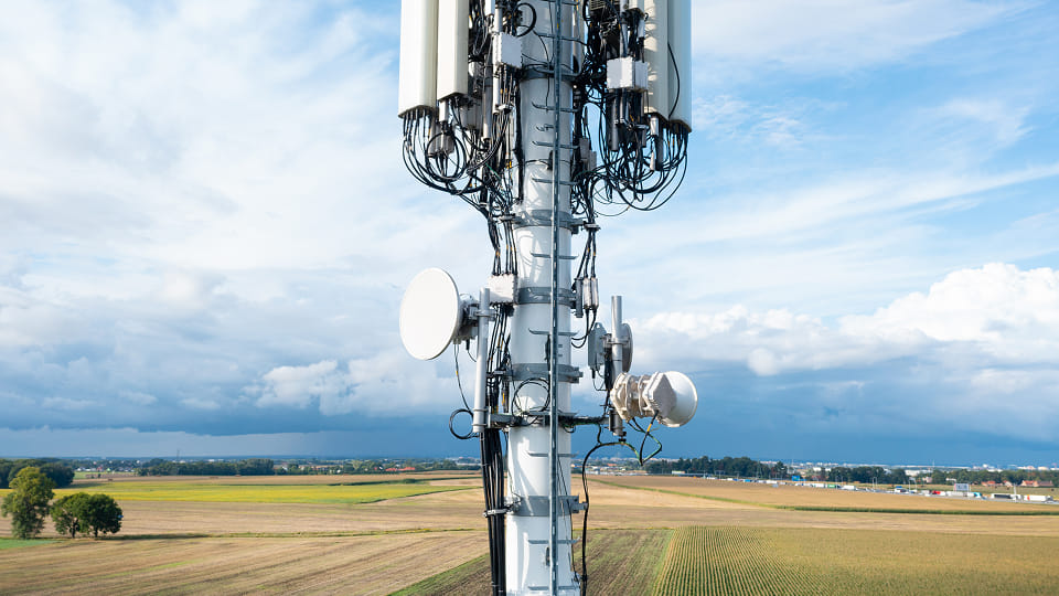 Licensed and unlicensed PTP network design services with expert BoM creation and configuration, Available at Winncom Technologies.